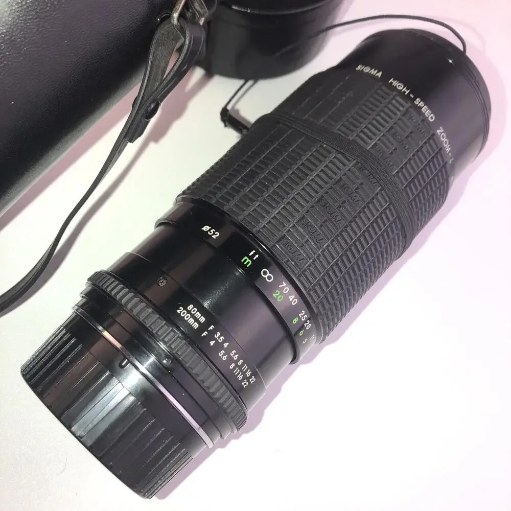 Sigma Camera Lens 80-200mm f/3.5-4 zoom Speed zoom multi-coated, macro, case